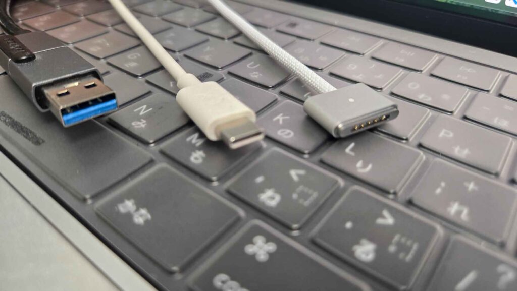 USB-A,USB-C、MagSafe