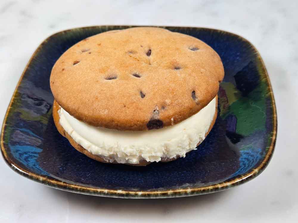 しっとりビスケットサンドショコラ 開封後の全体