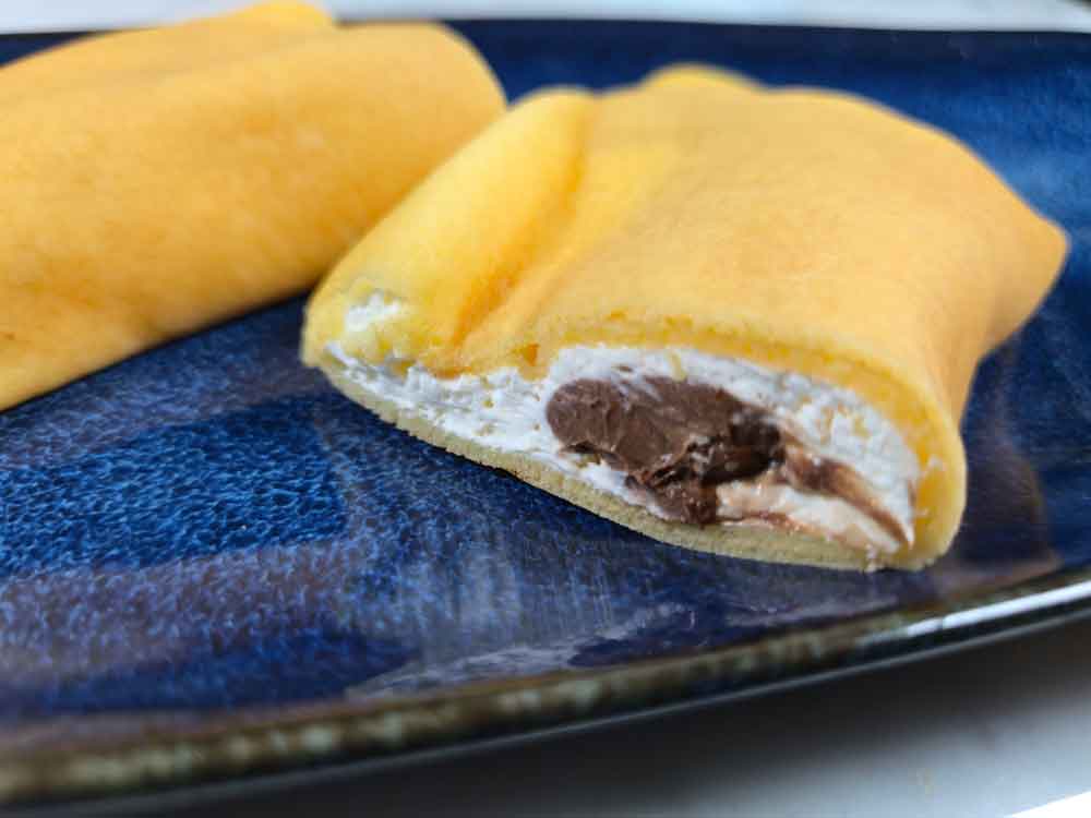 もっちりクレープ 生チョコ＆チョコチップ 断面